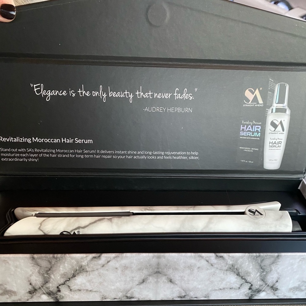 Straight Ahead Ceramic Hair Straightener